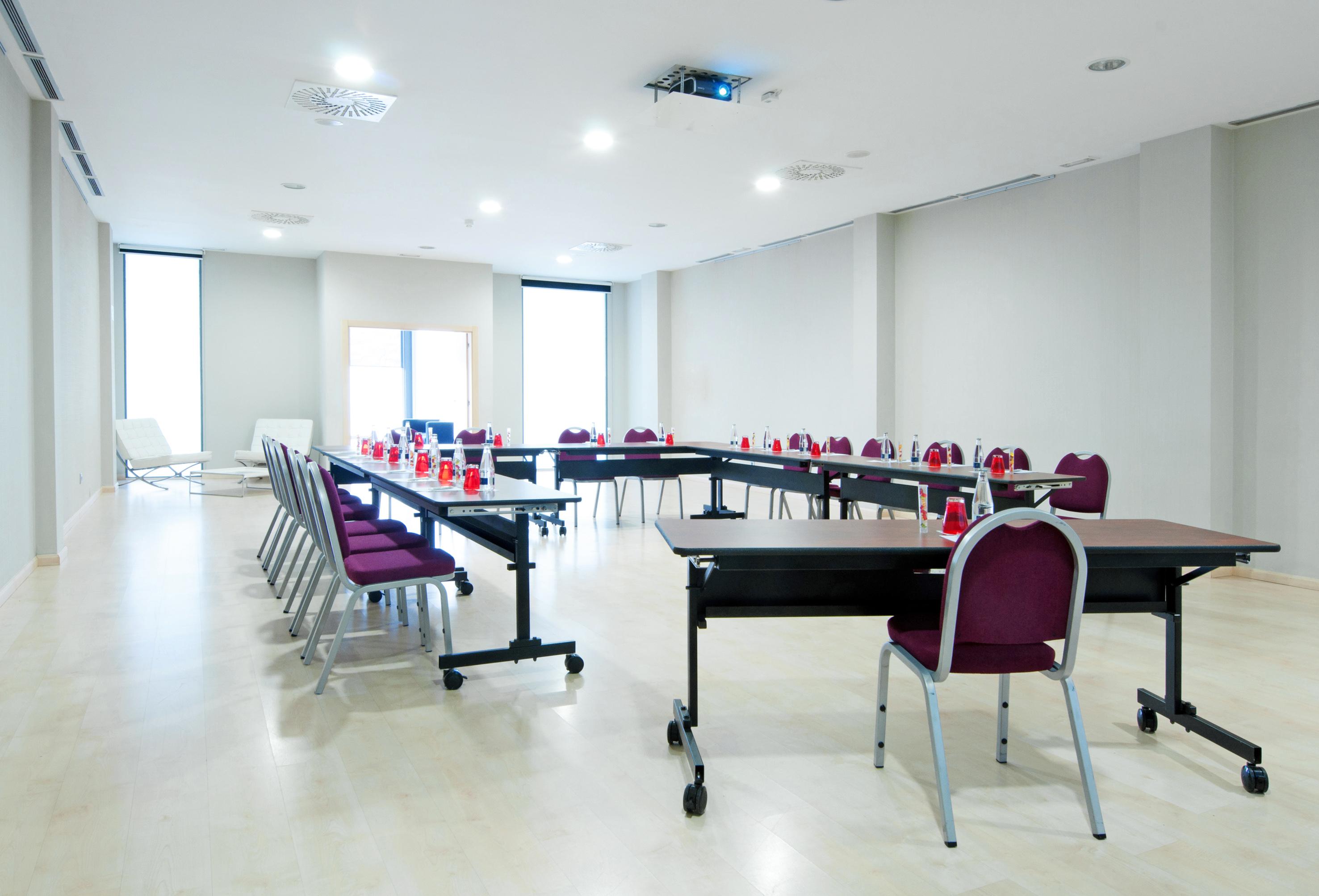 Hotel Zentral Ave Zaragoza Business photo