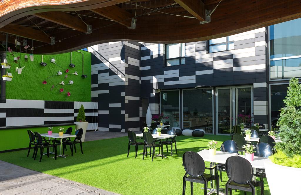 Hotel Zentral Ave Zaragoza Exterior photo